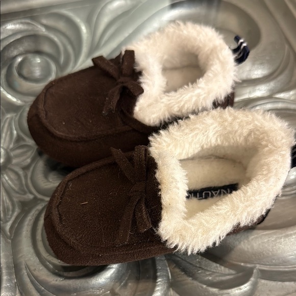Nautica 4 Baby Mocassin Turtle Caye Cozy Brown Slippers with Faux Fur Lining - Picture 2 of 8